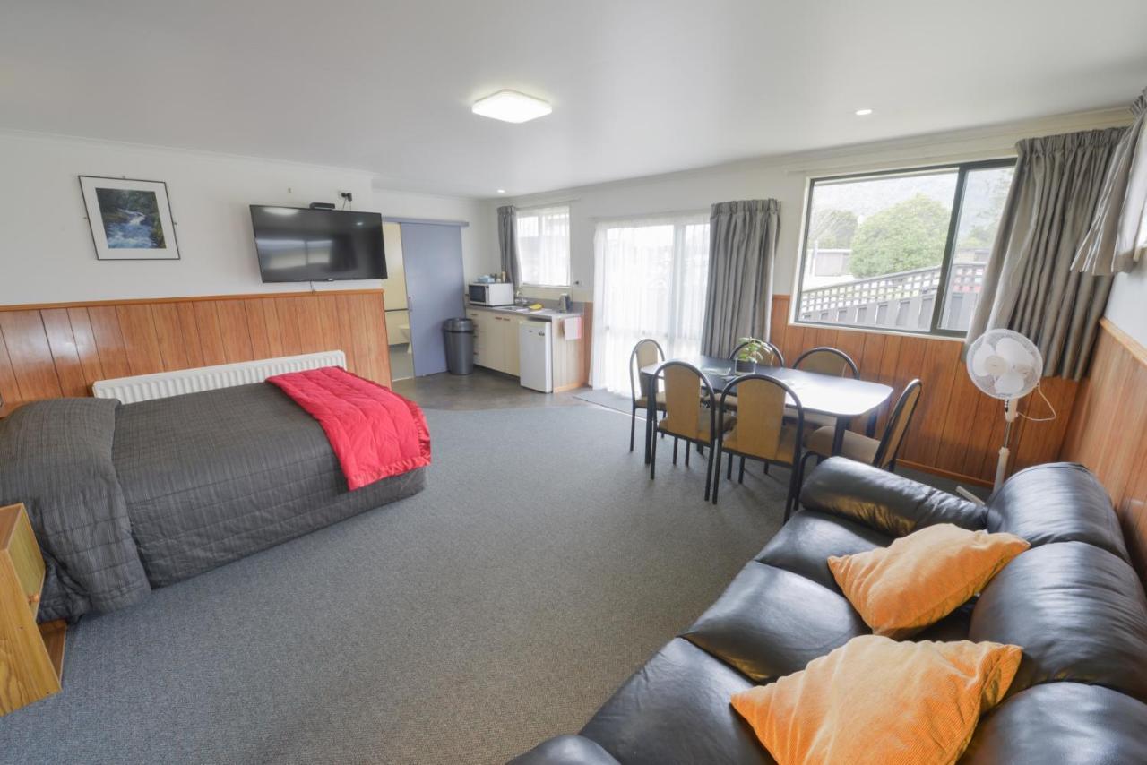 Wilderness Motel Accommodation 하스트 외부 사진