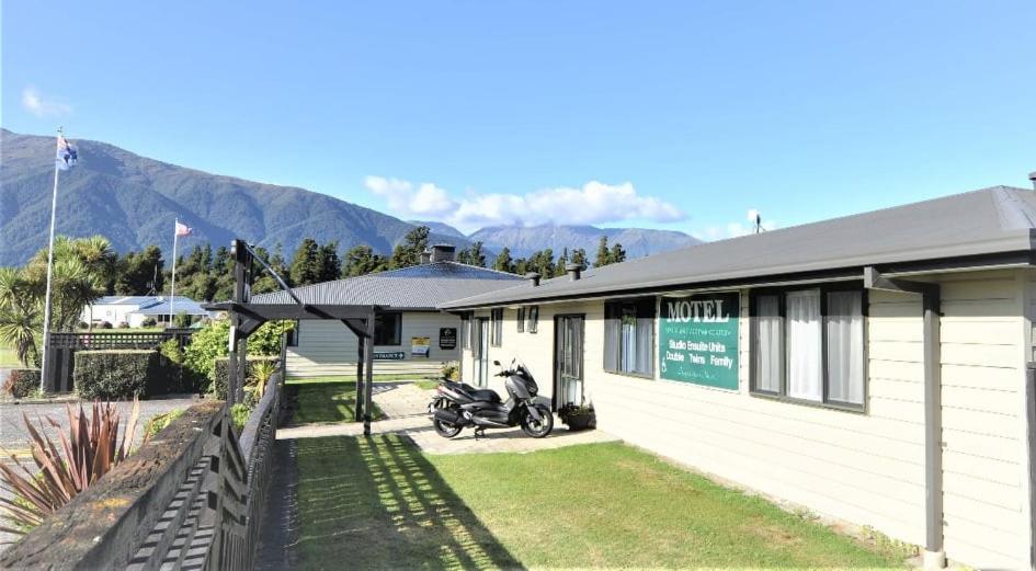 Wilderness Motel Accommodation 하스트 외부 사진
